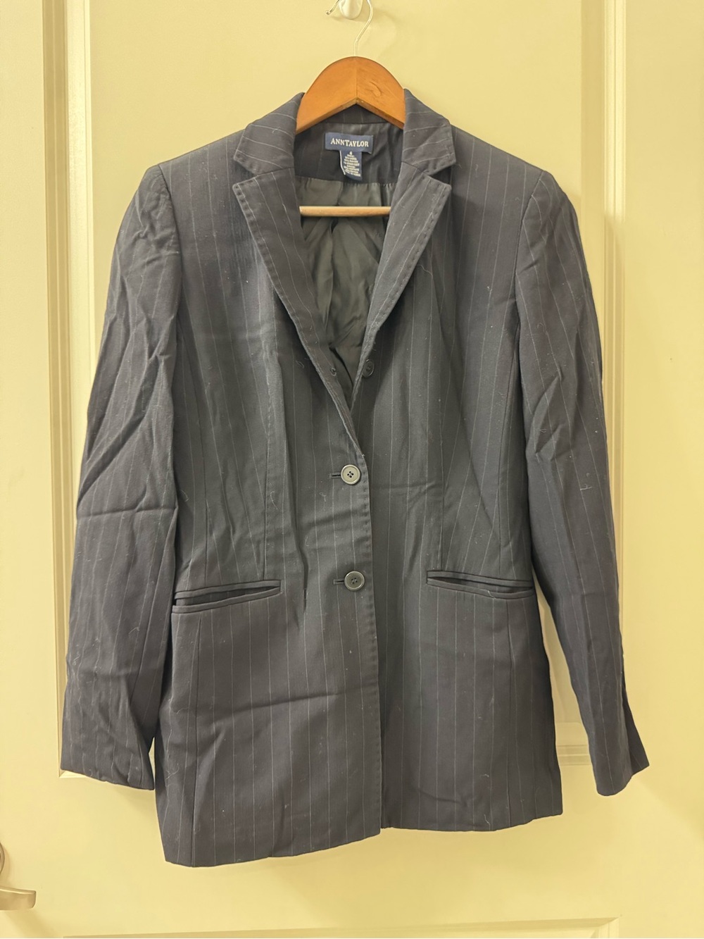 Ann Taylor Blazer Women’s Sz 4 Blue Pinstripe Wool Blend Career Business Jacket